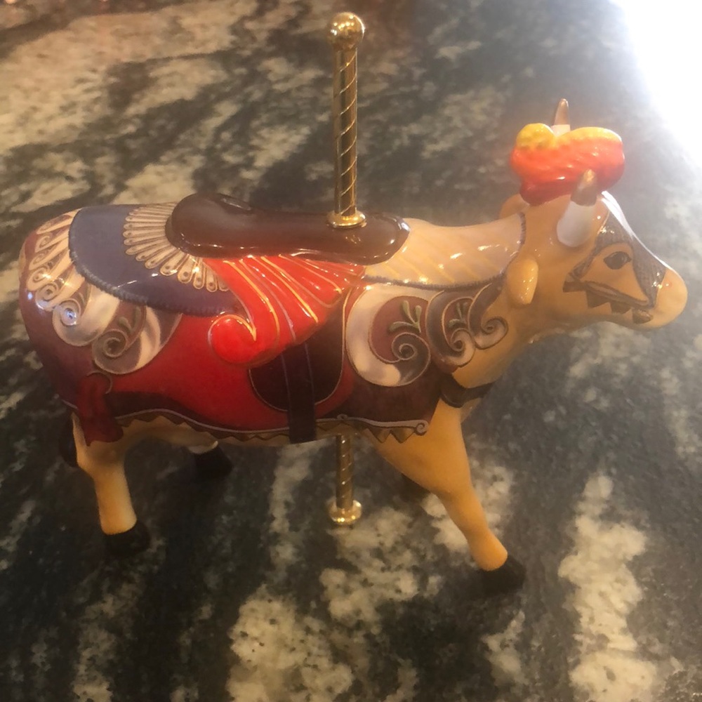 Lady Camoolot Cow Parade